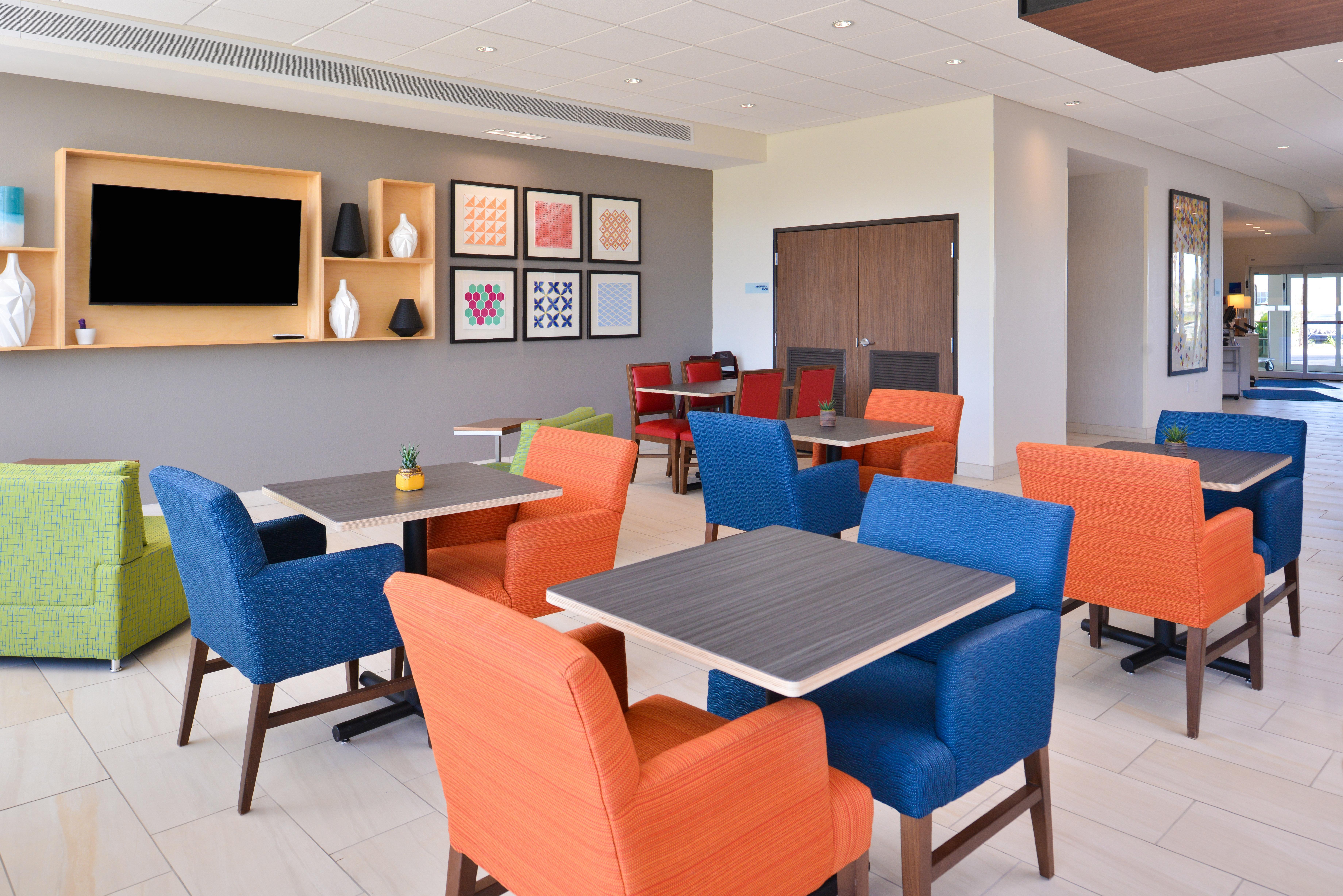 Holiday Inn Express & Suites Trinity By Ihg Buitenkant foto